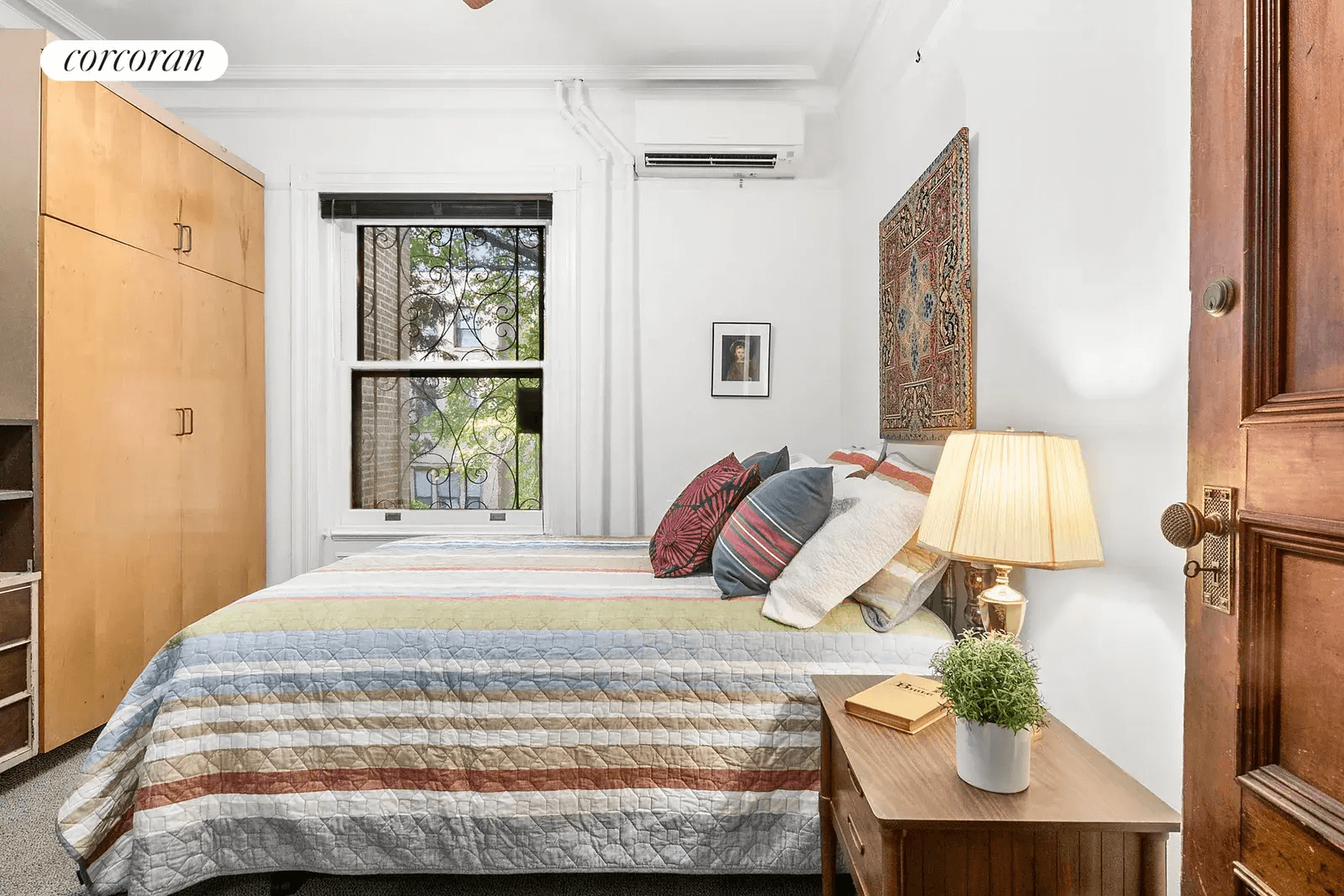 bedroom in 206 st james place