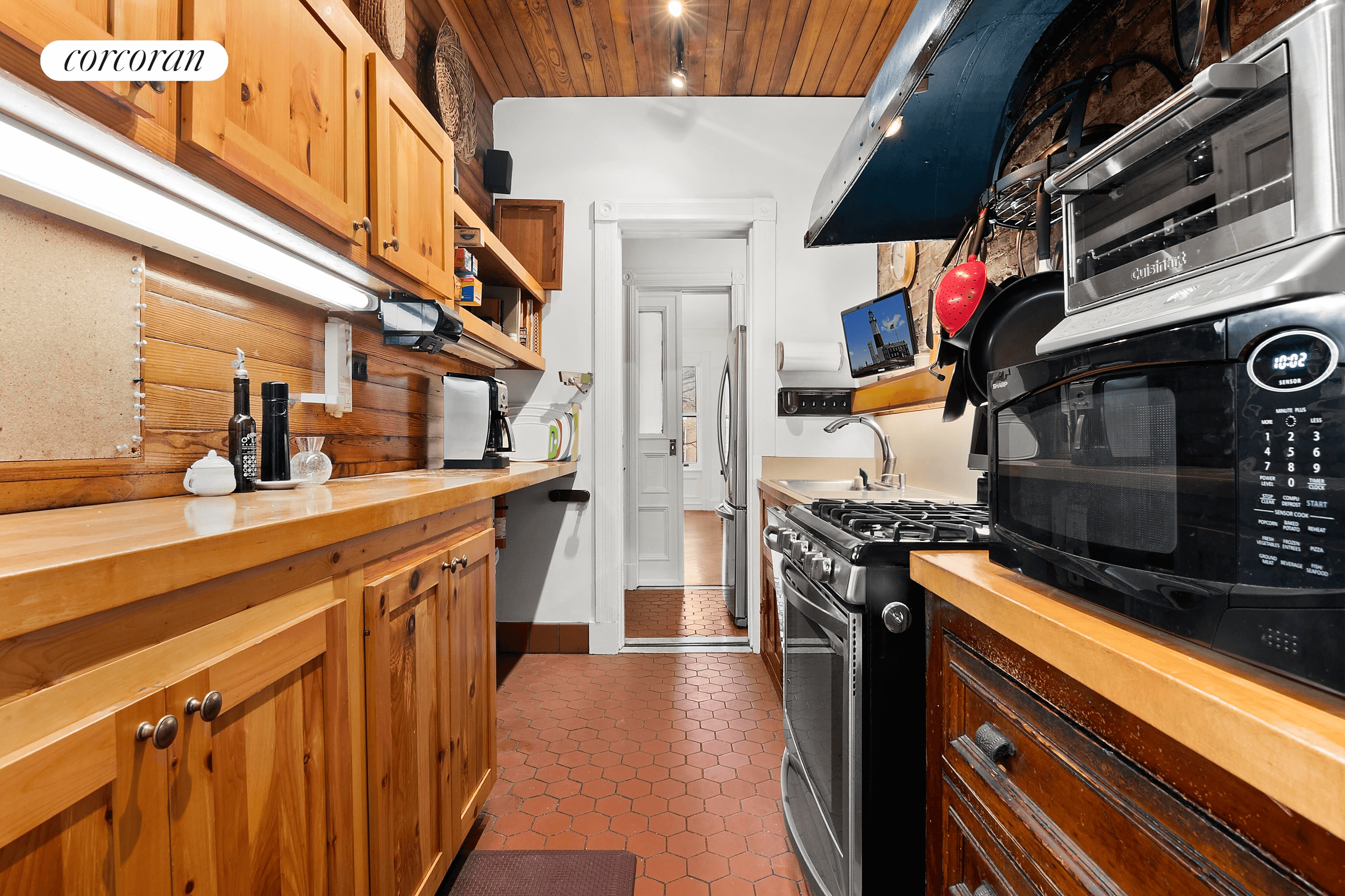 kitchen in 206 st james place