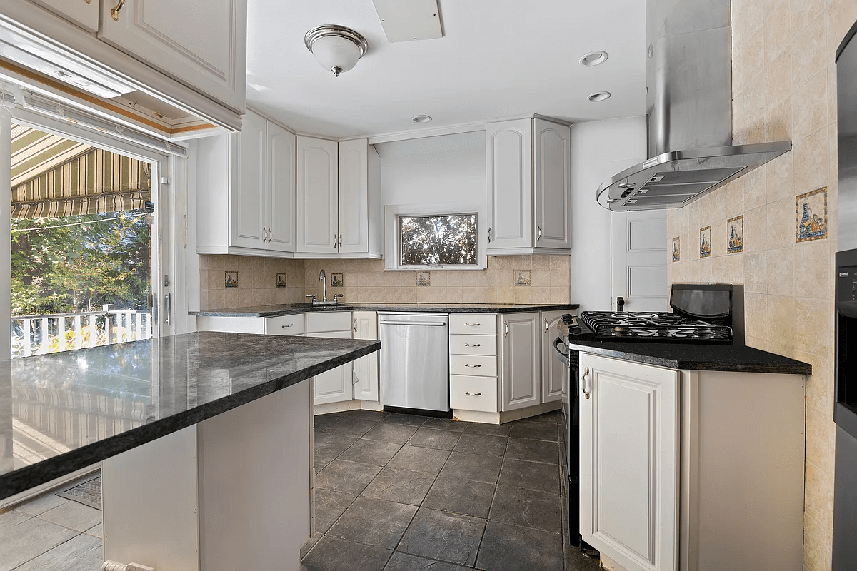 kitchen at 269 stratford road