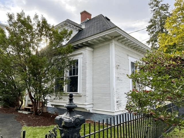 cottage at 77 brinkerhoff street