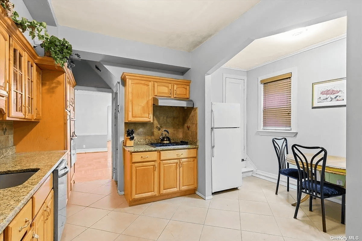 kitchen of 1420 east 46th street