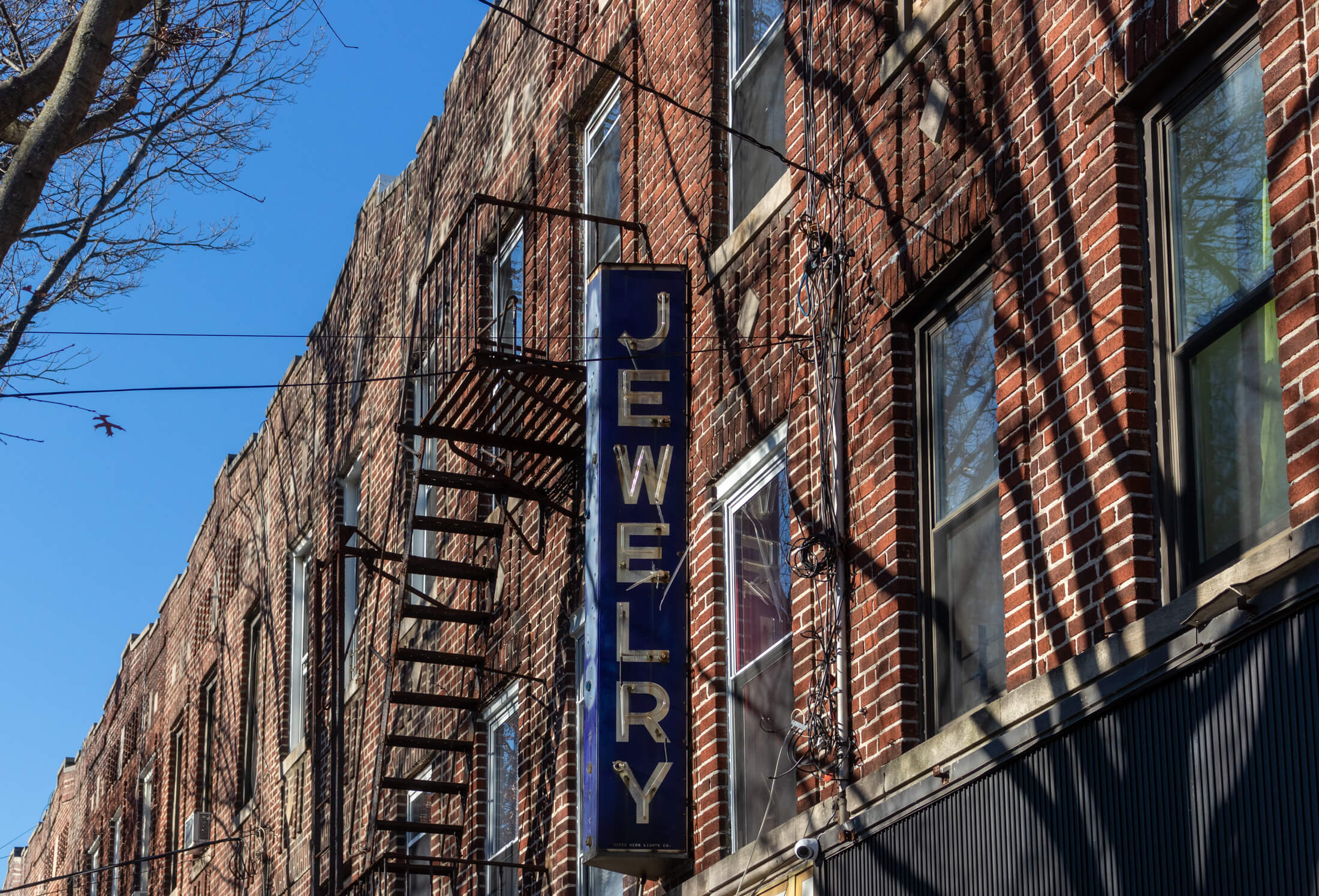vintage sign on avenue u in gravesend