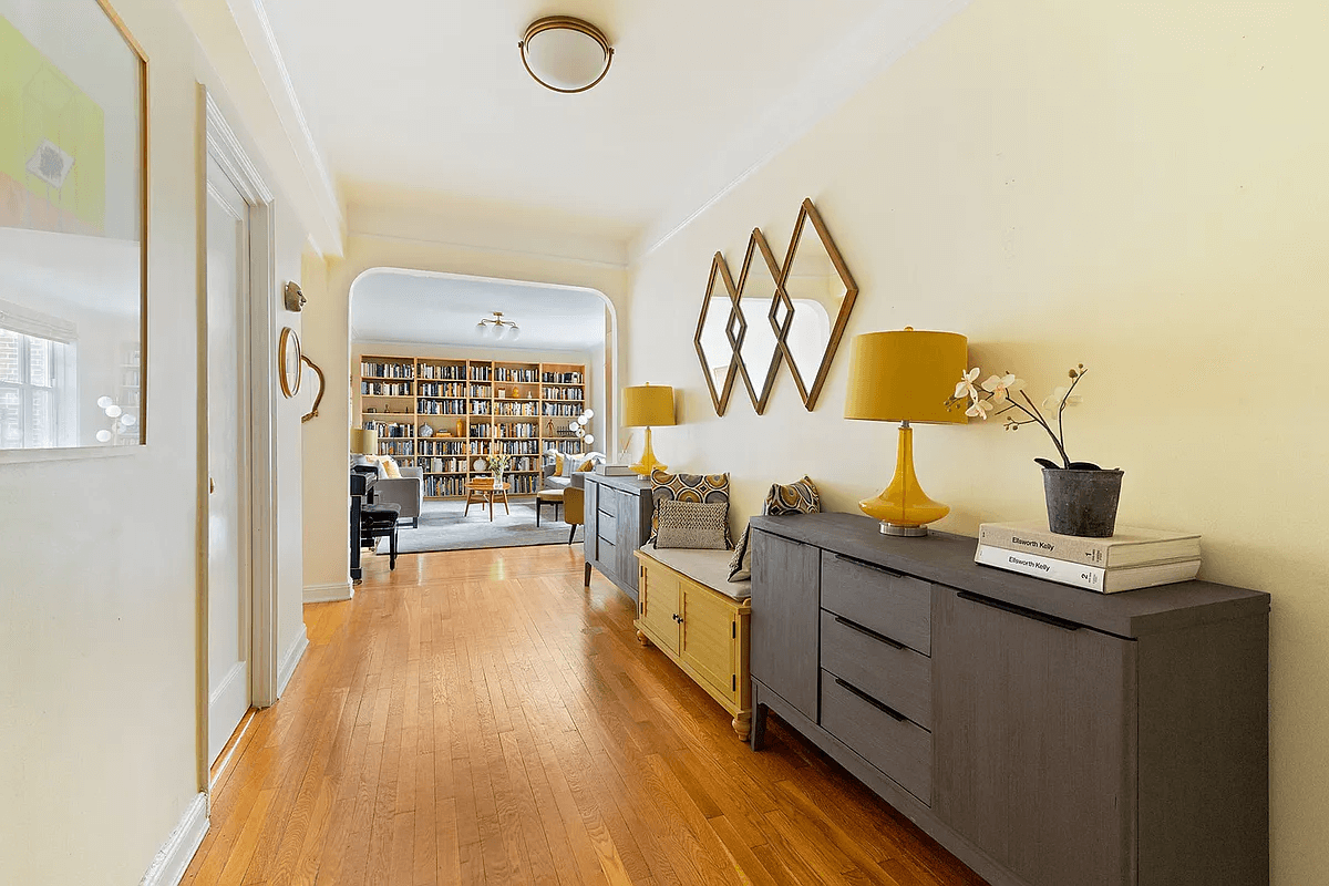 foyer of unit d7 44 prospect park west