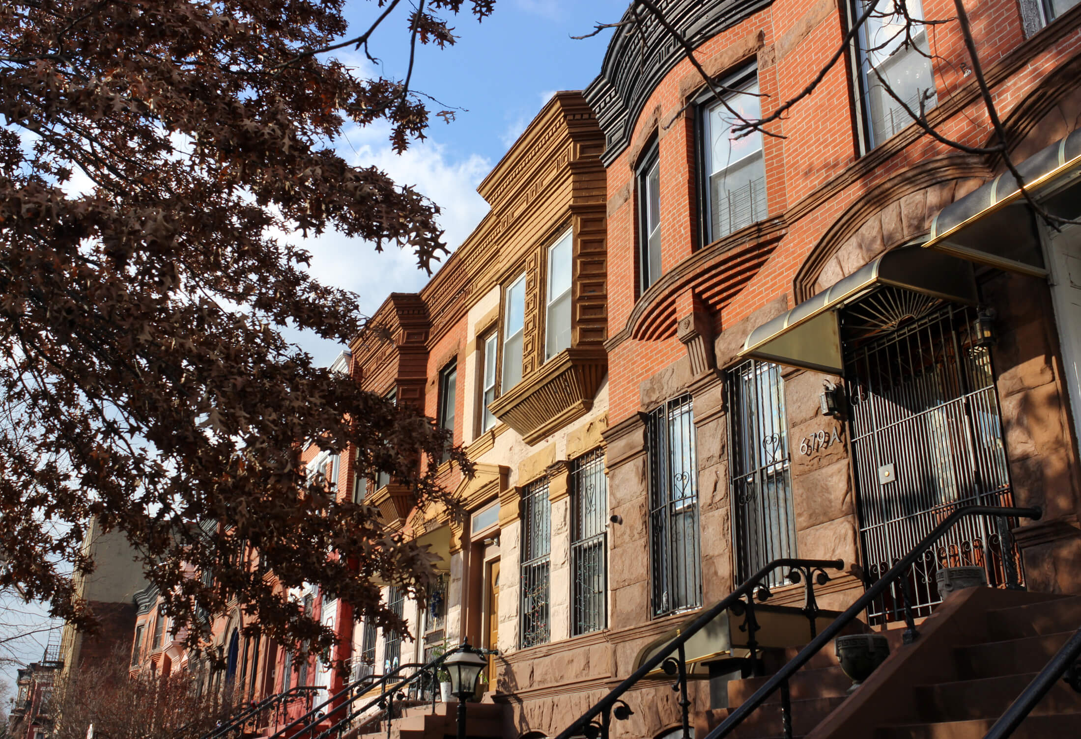 a row of houses in bed stuy brooklyn