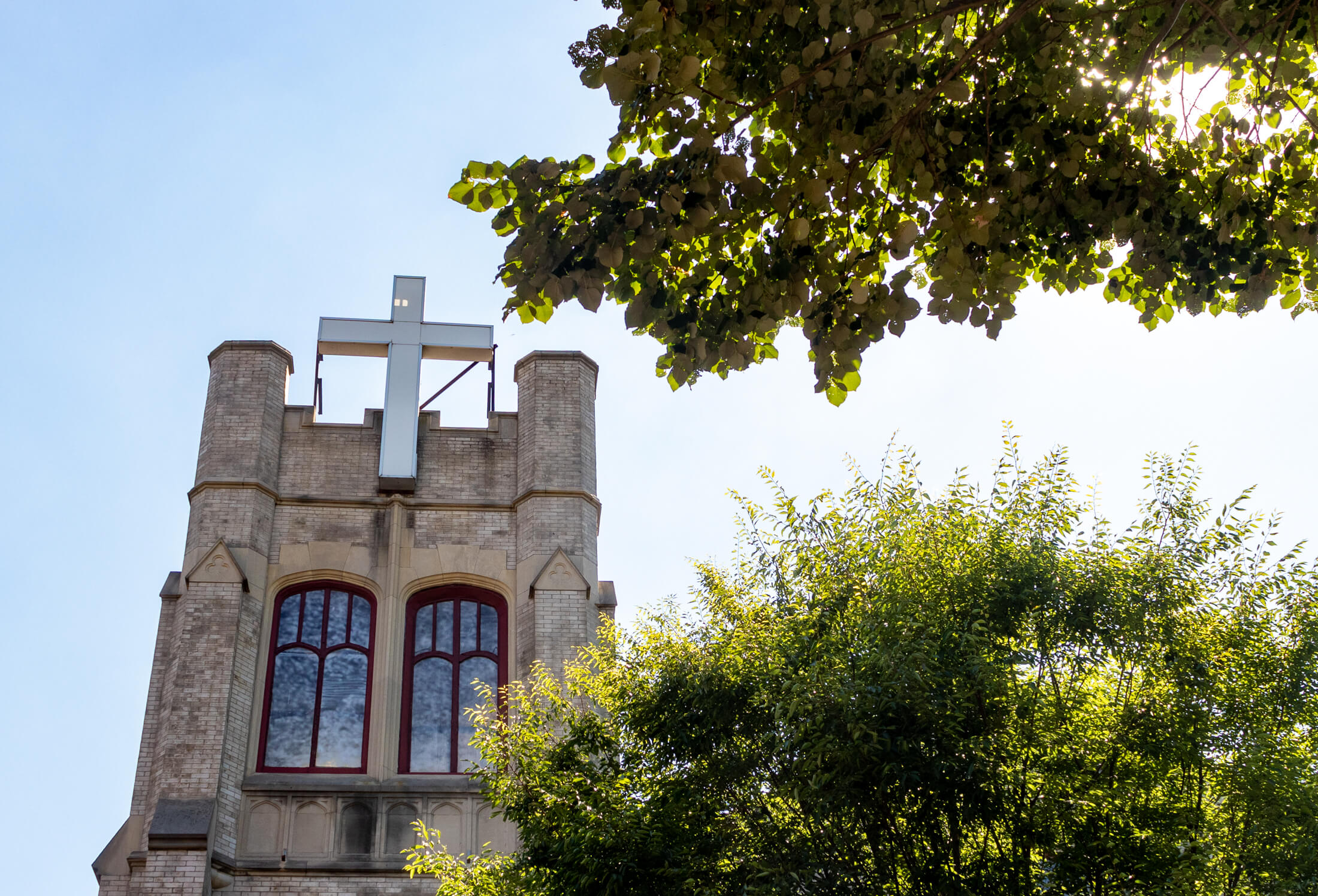 the exterior of 277 stuyvesant street, the bridge street awme church in bed stuy brooklyn