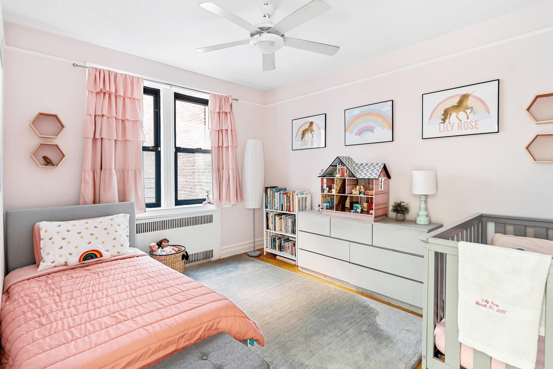 bedroom in apt 4C in 385 argyle road