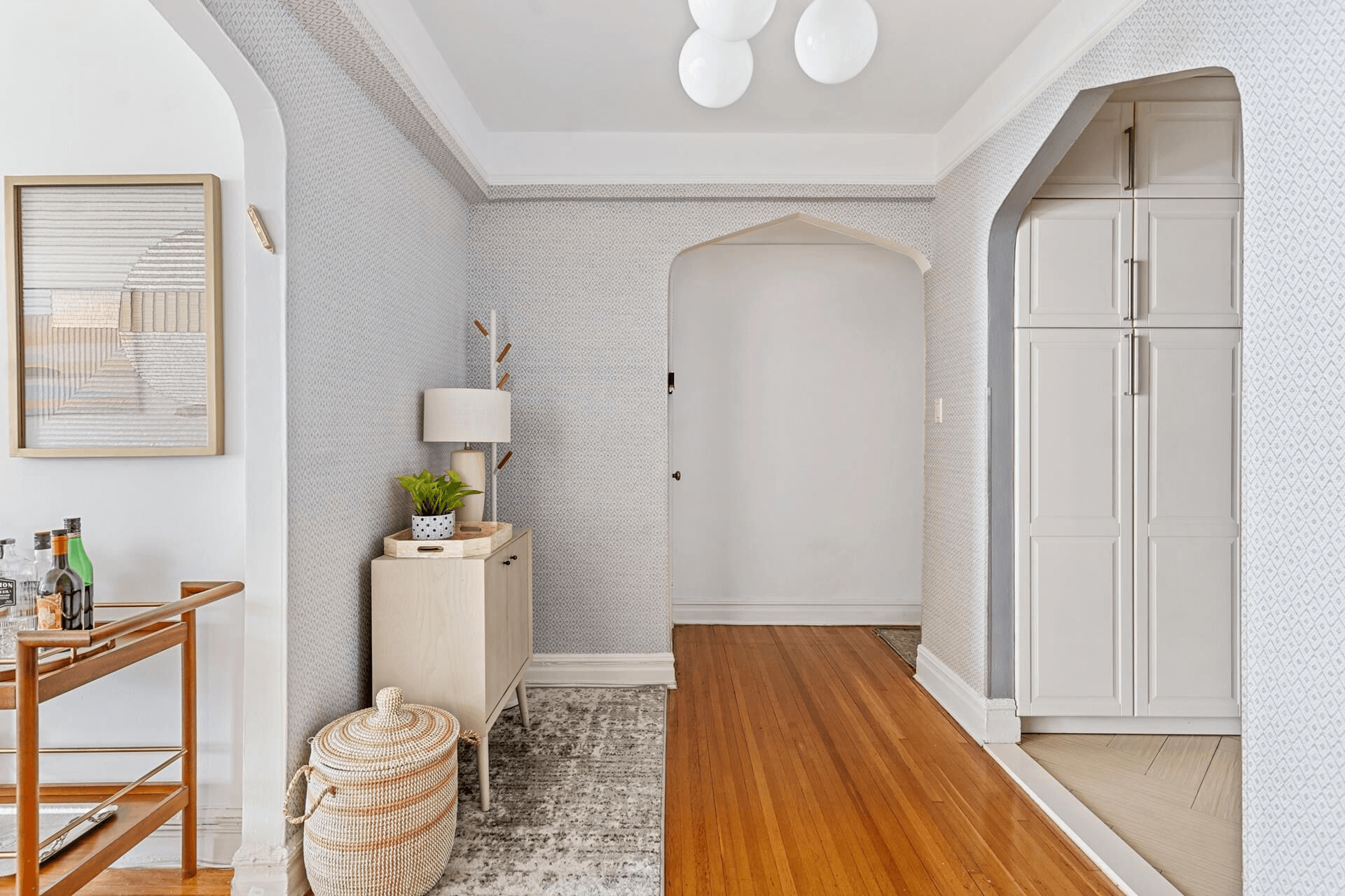 foyer and entry in apt 4C in 385 argyle road