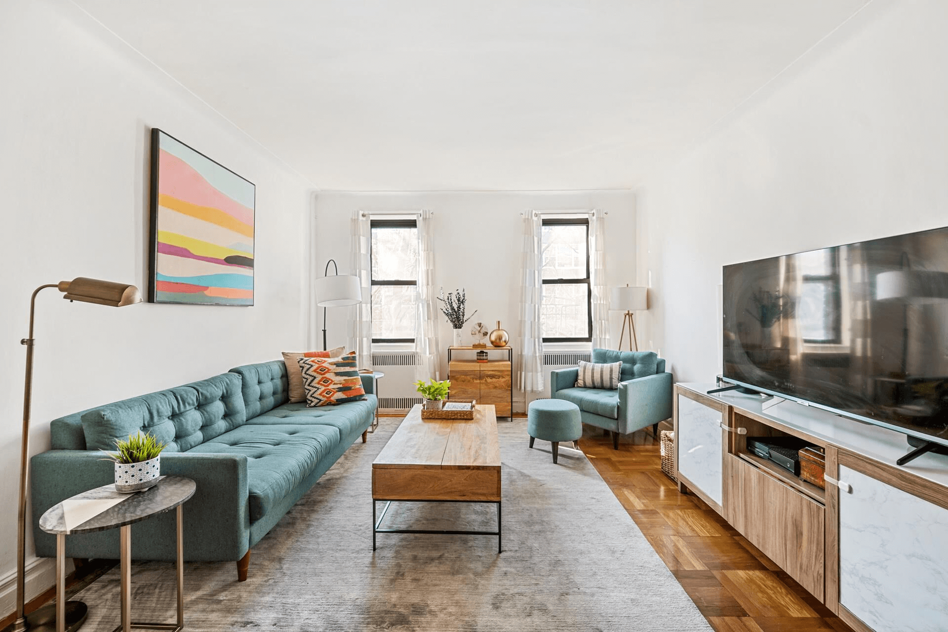 living room of apt 4C in 385 argyle road