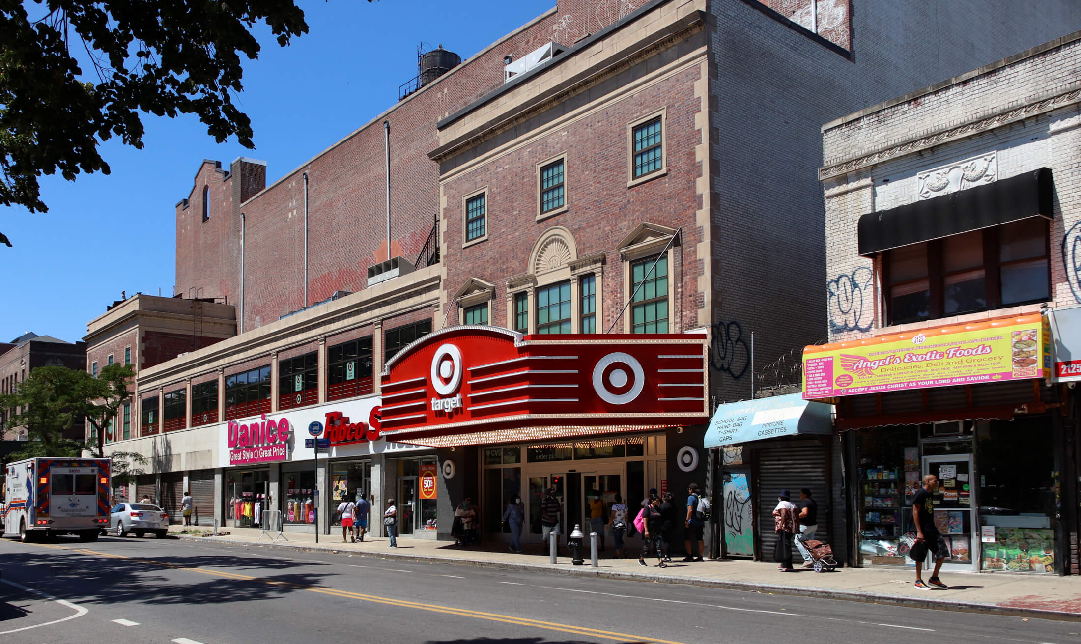 a street view of businesses along church avenue near flatbush avenue