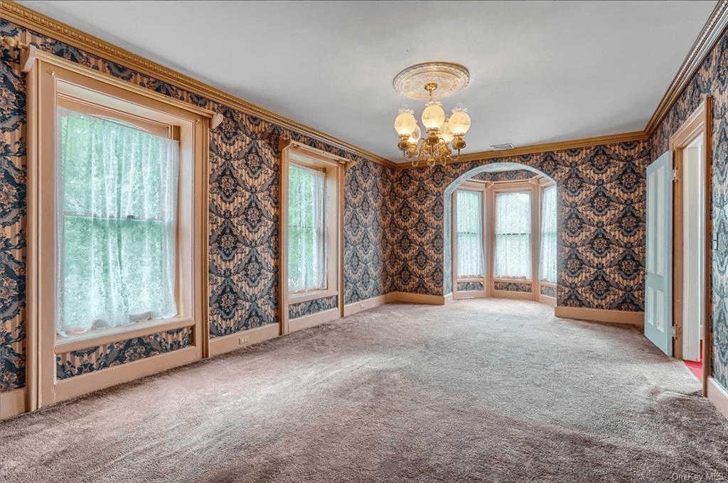 bedroom in 313 main street goshen