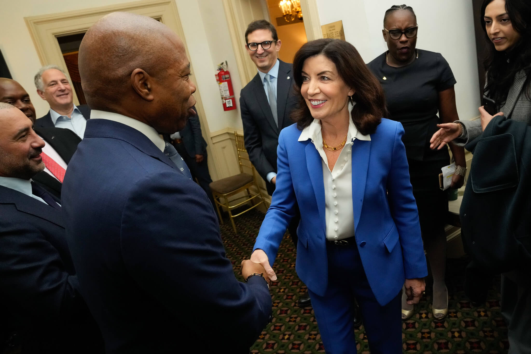 gov hochul and mayor adams shaking hands