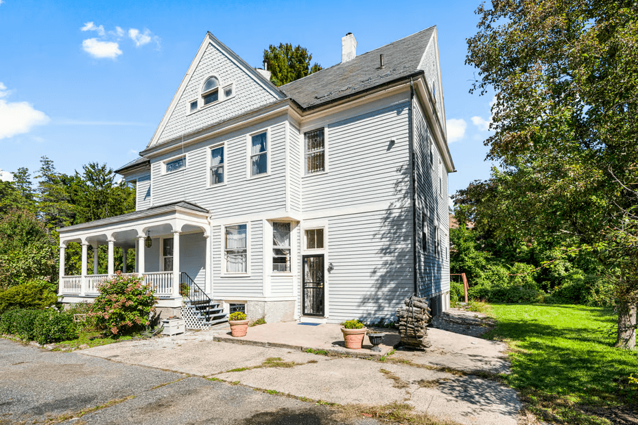 view of rear of the house