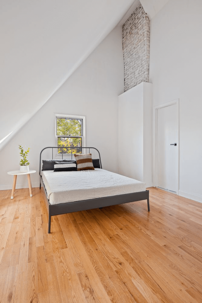 top floor bedroom of 16 DeKoven Court