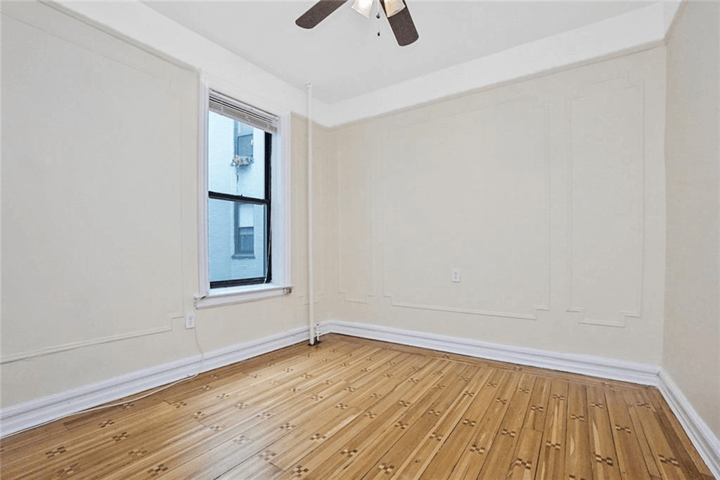 bedroom of apt 39 at 14 prospect park southwest