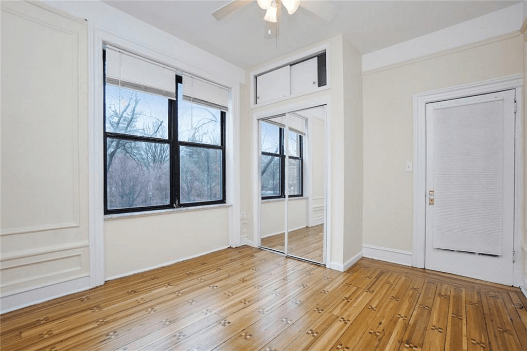 bedroom of apt 39 at 14 prospect park southwest