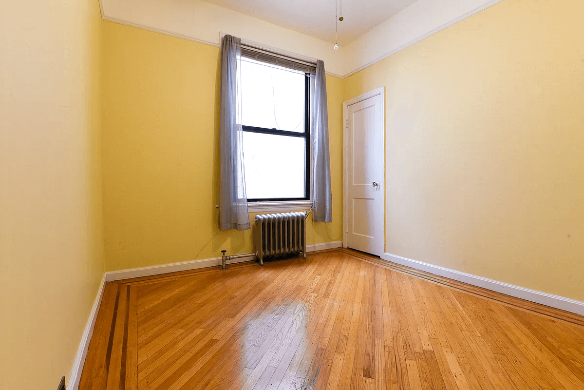 bedroom with closet