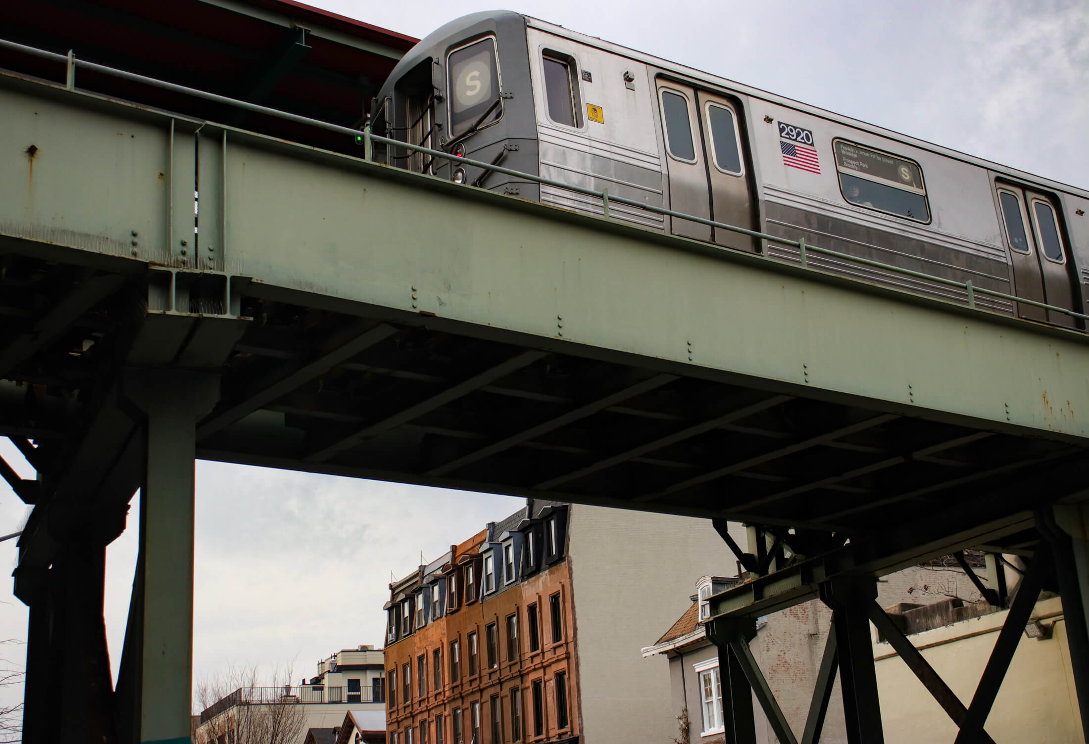 shuttle train on elevated tracks