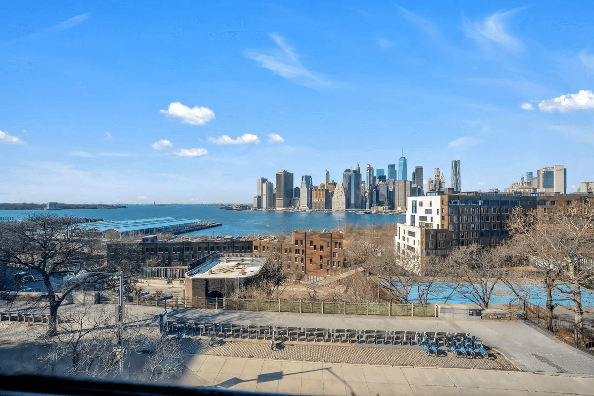 view of manhattan skyline