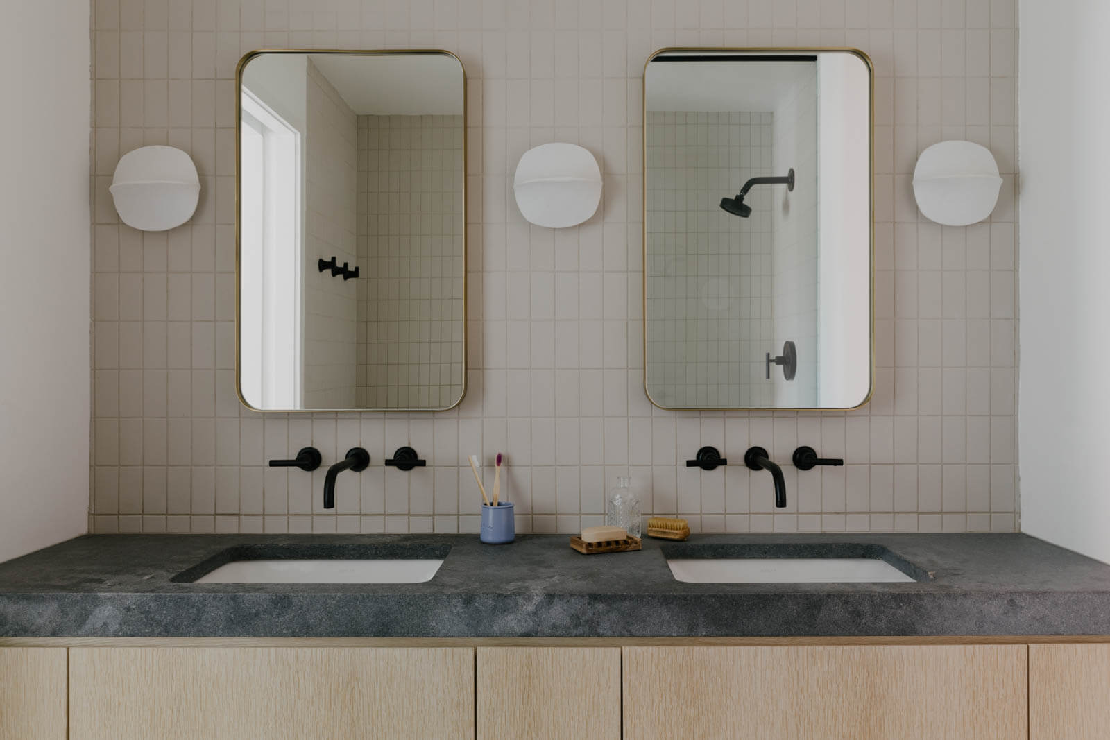 BATH VANITY