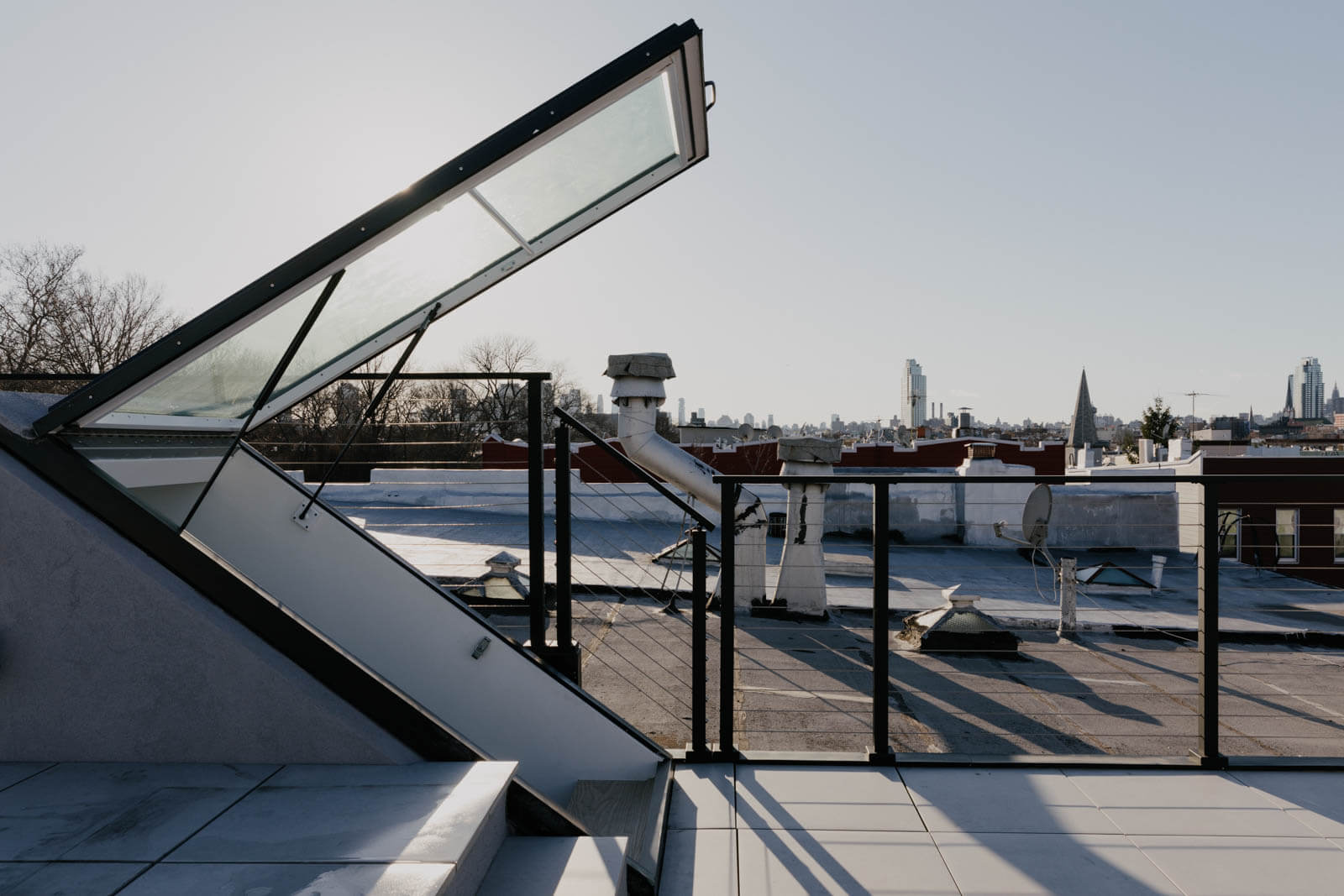 BULKHEAD ROOF