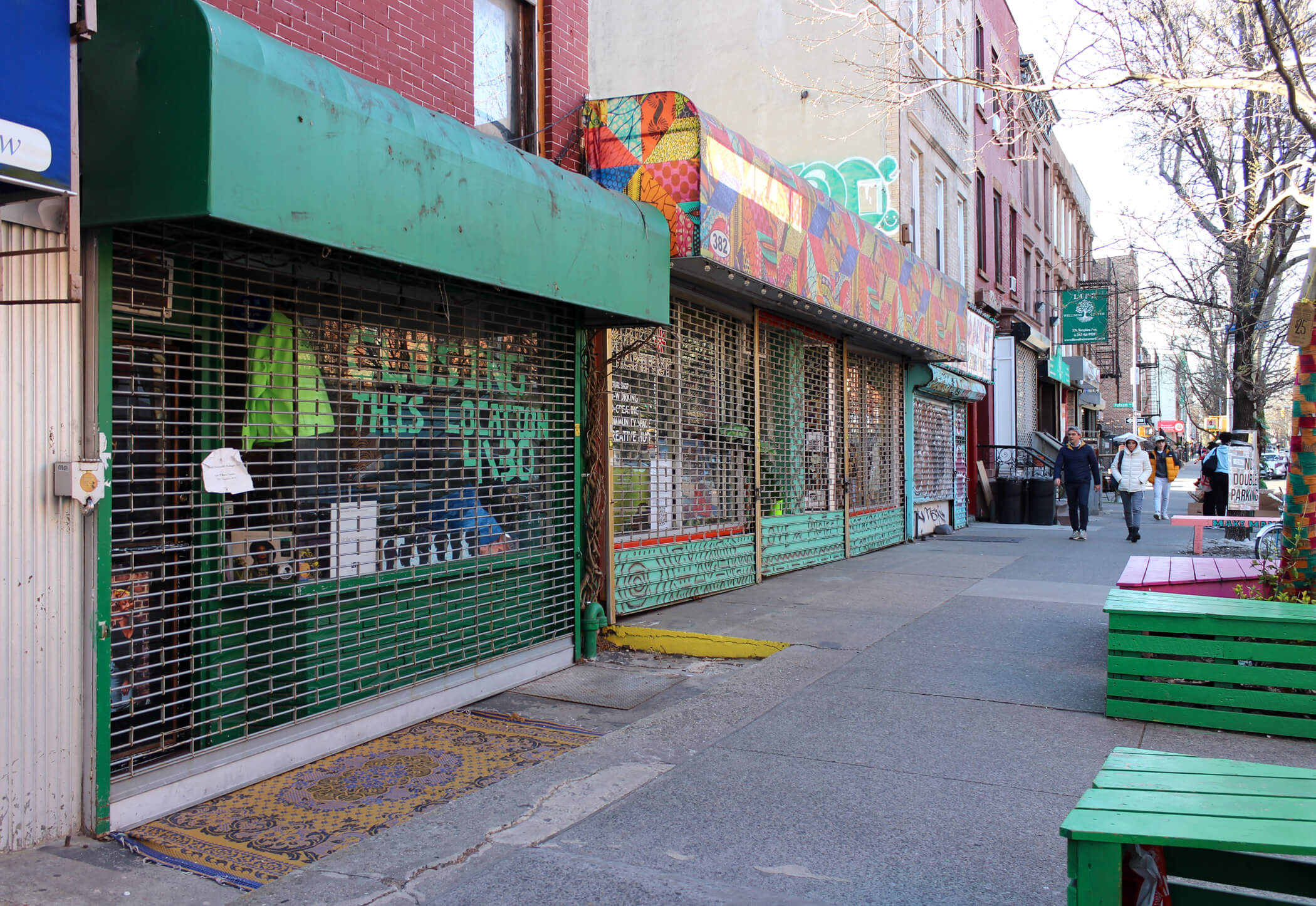 tompkins ave storefronts