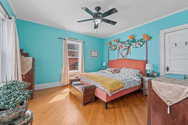 bedroom with ceiling fan