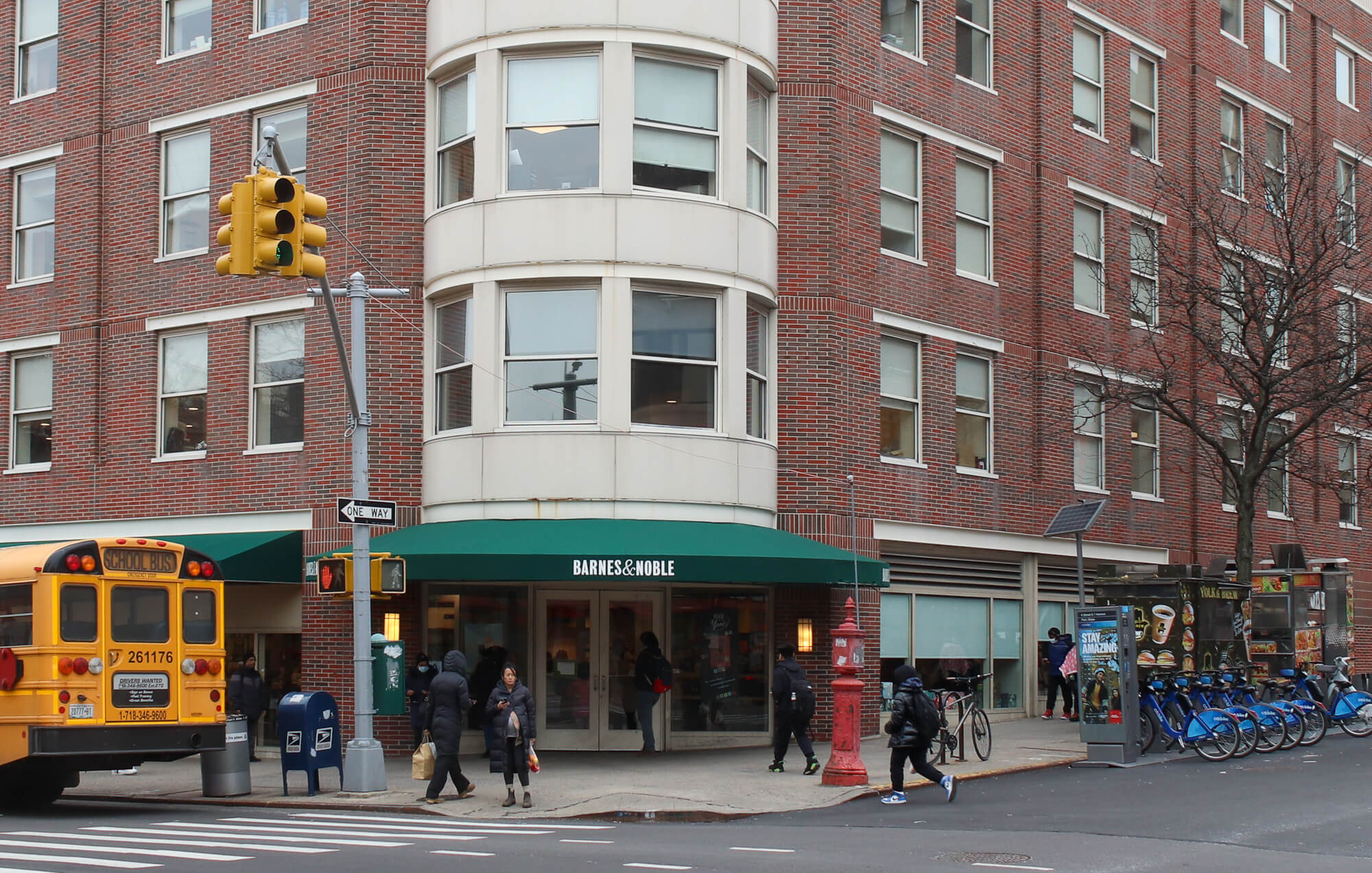 park slope barnes and noble exterior