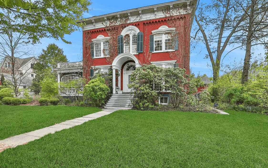 catskill ny house - red brick exterior