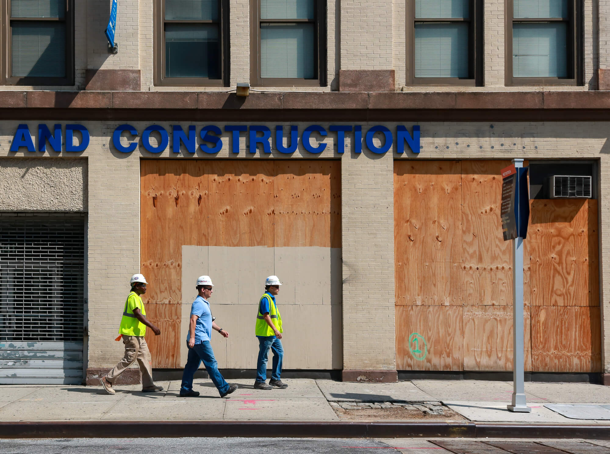 construction workers in downtown brooklyn