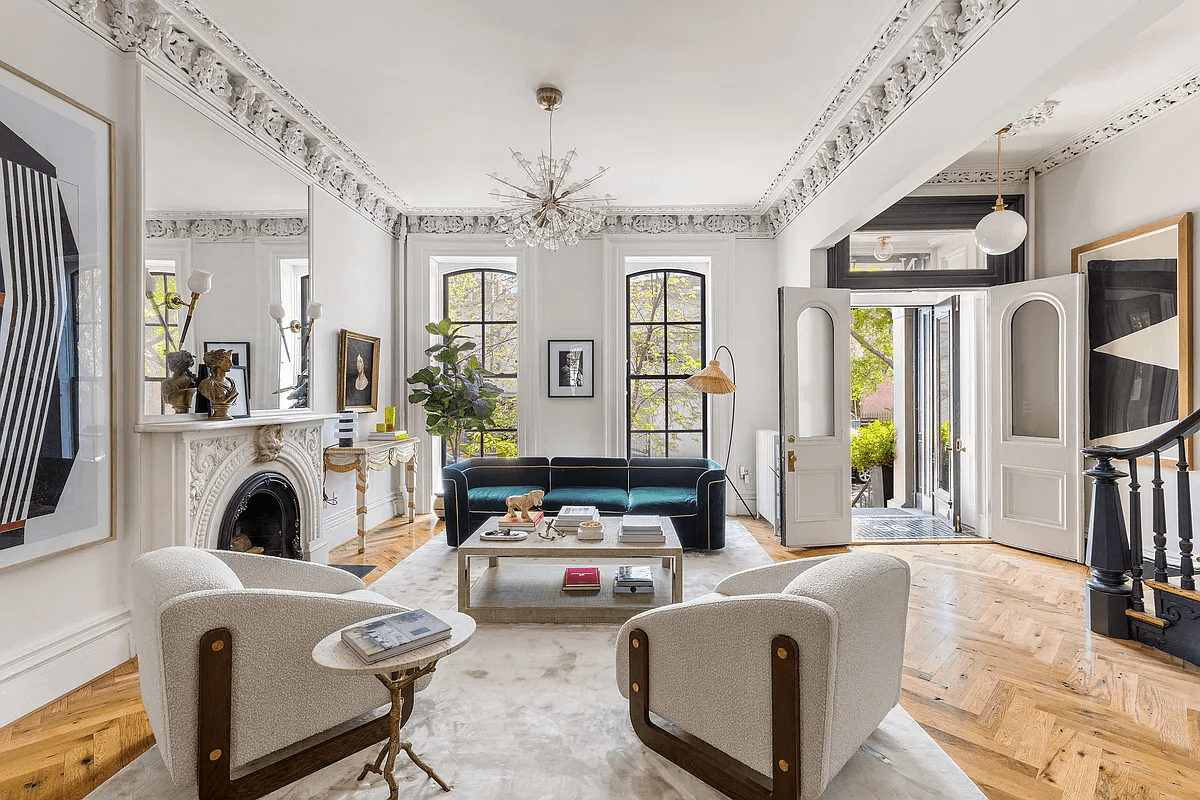 fort greene brownstone -plasterwork and mantel in parlor