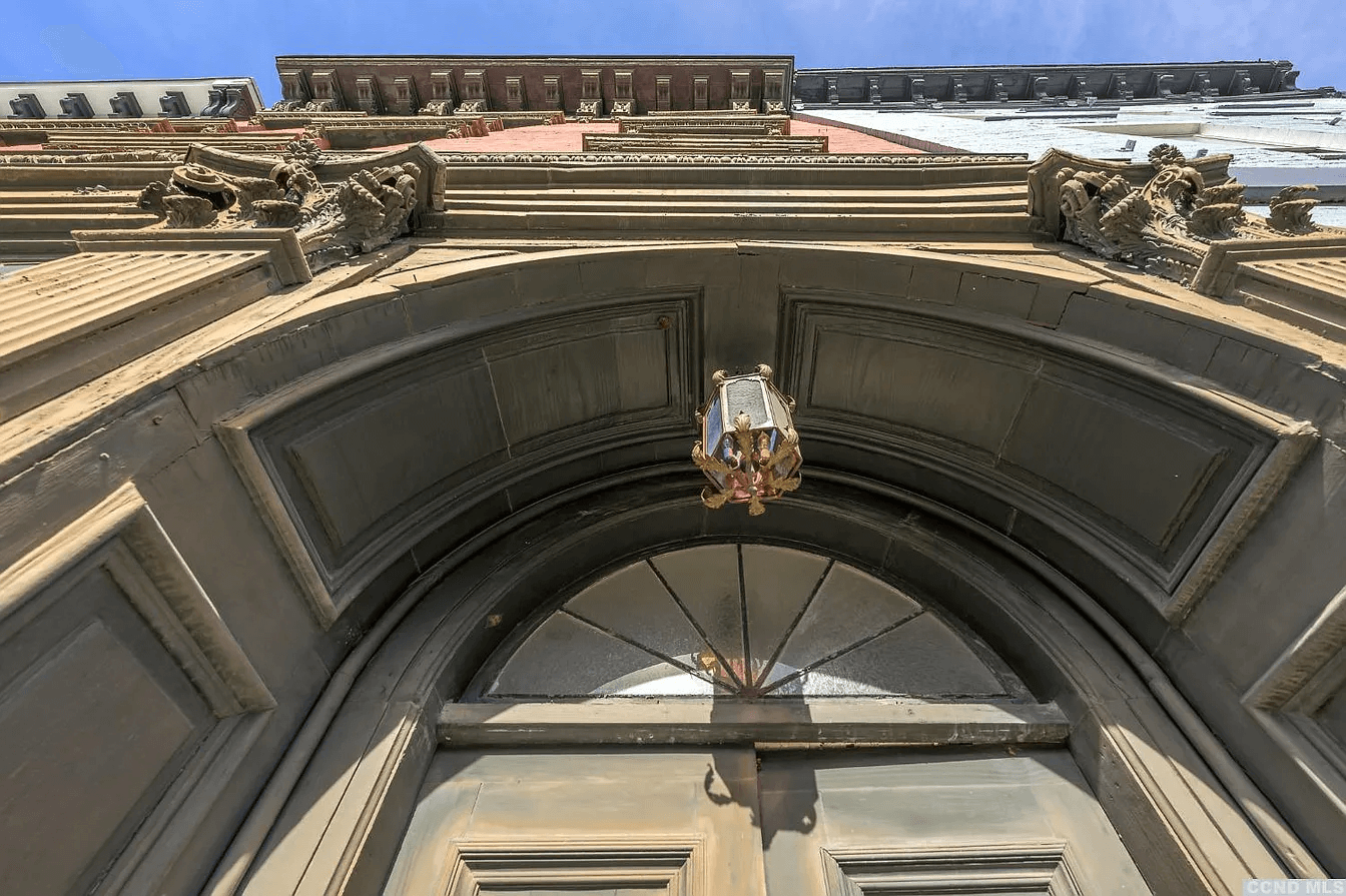 detail of arched entry