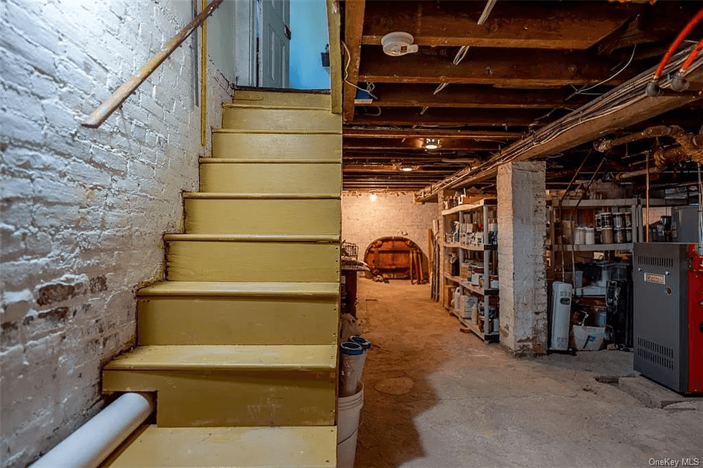 stairs from cellar to upstairs