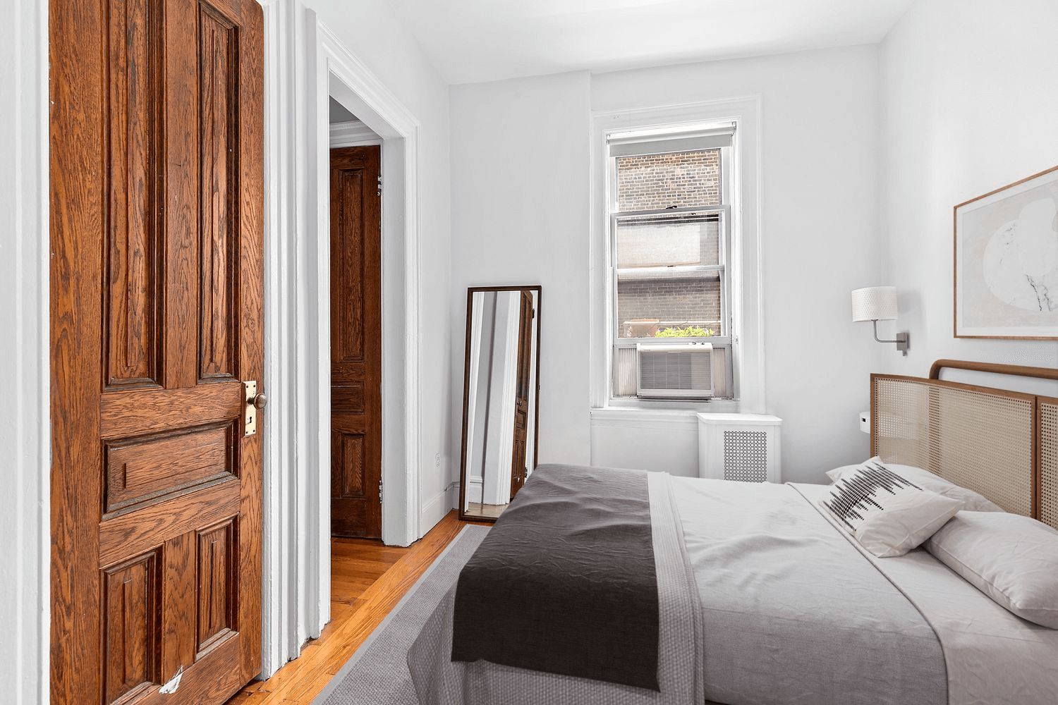 bedroom with one window