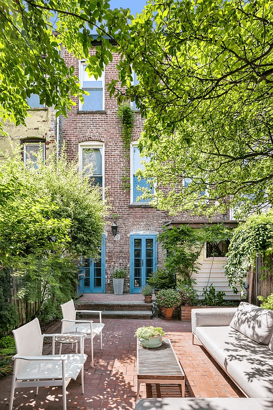 rear garden with blue french doors to inside