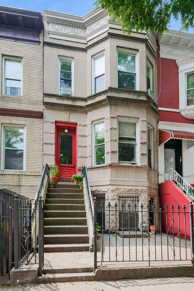 exterior of limestone row house