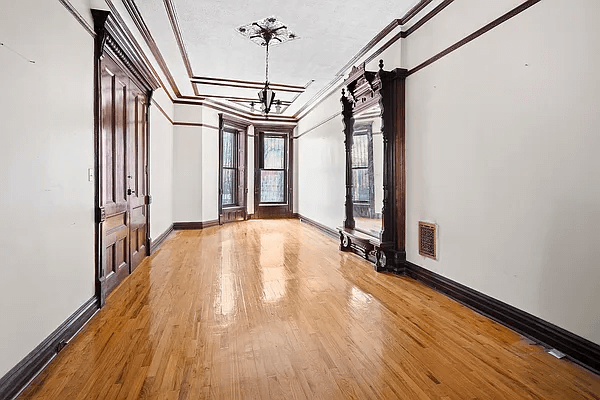 parlor with pier mirror and moldings