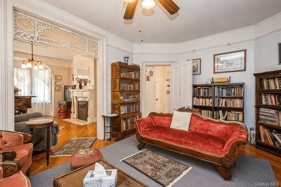 parlor with picture rail and fretwork