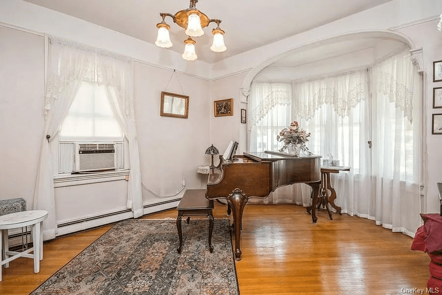 parlor with bay window
