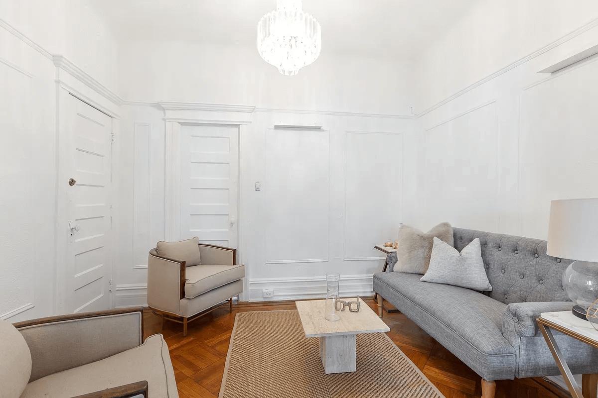 sitting area with wall moldings