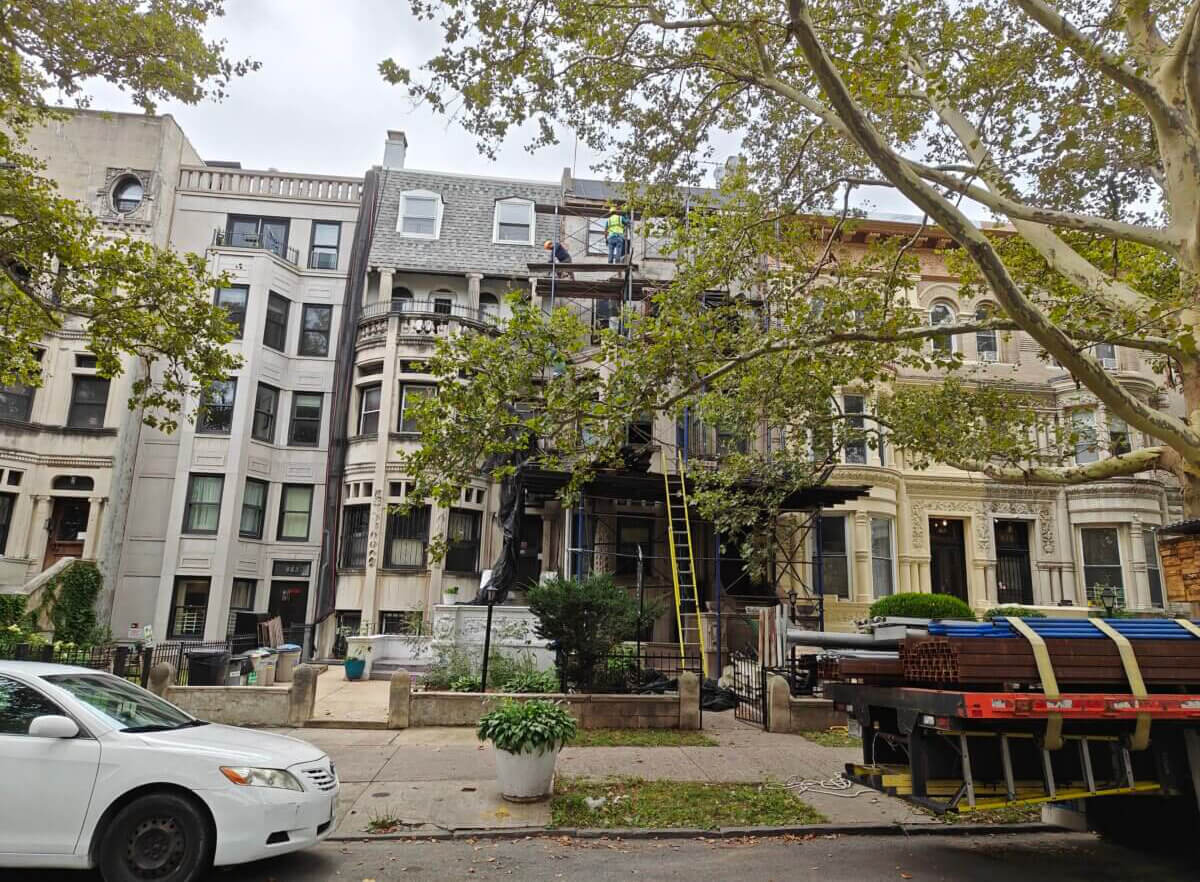 sidewalk shed in crown heights