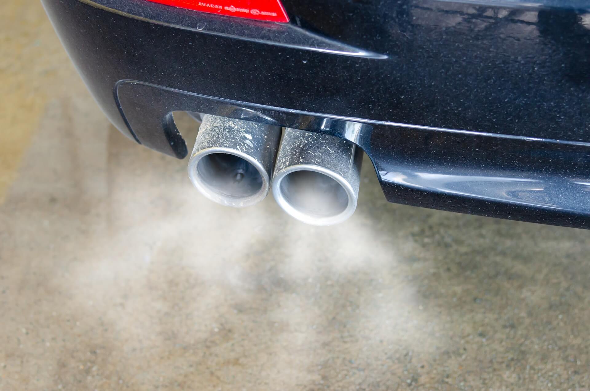 noise camera car mufflers - exhaust coming out of tailpipes