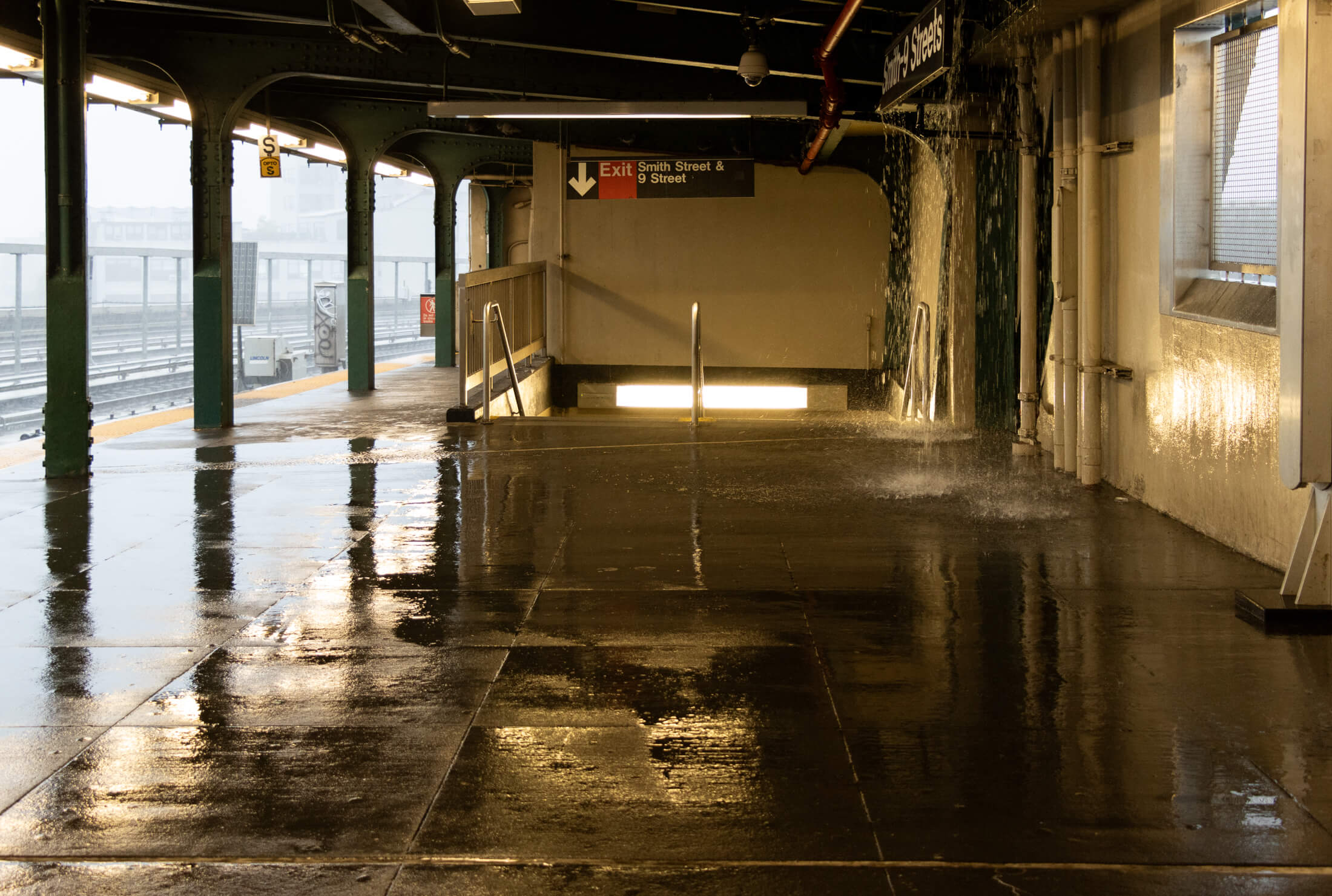 brooklyn - rain at the smith-9th street subway