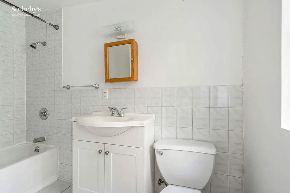 bathroom with white fixtures