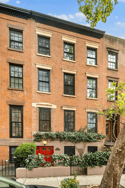 brick exterior with no stoop and garden level entrance