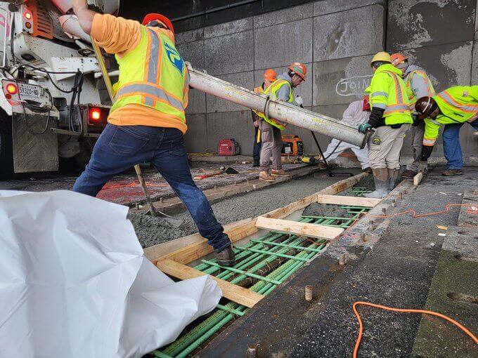 bqe - crews doing repairs