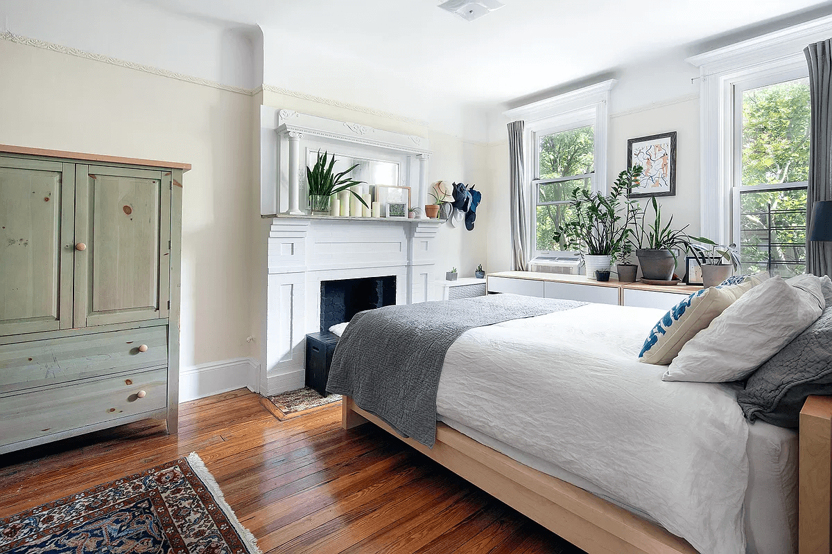 bedroom with mantel