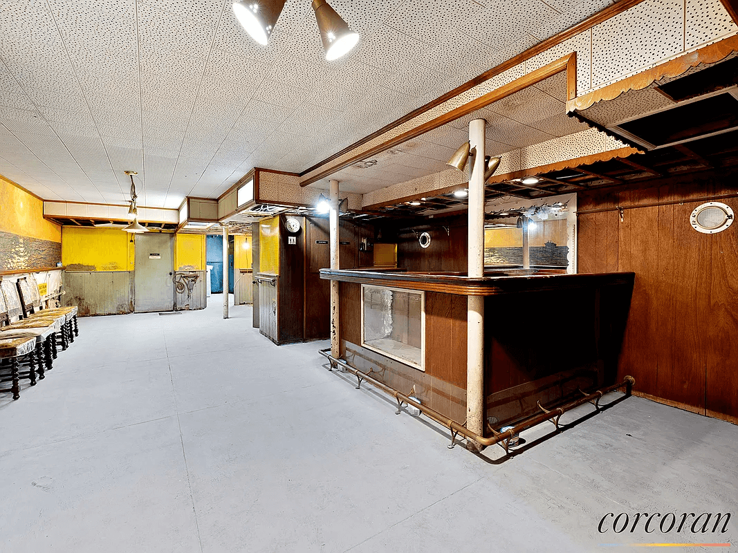 basement rumpus room with bar