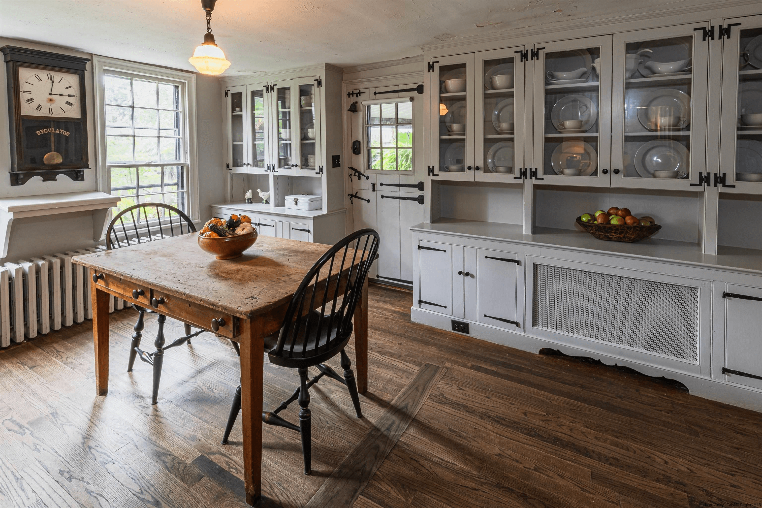 kitchen with glass upper cabinets