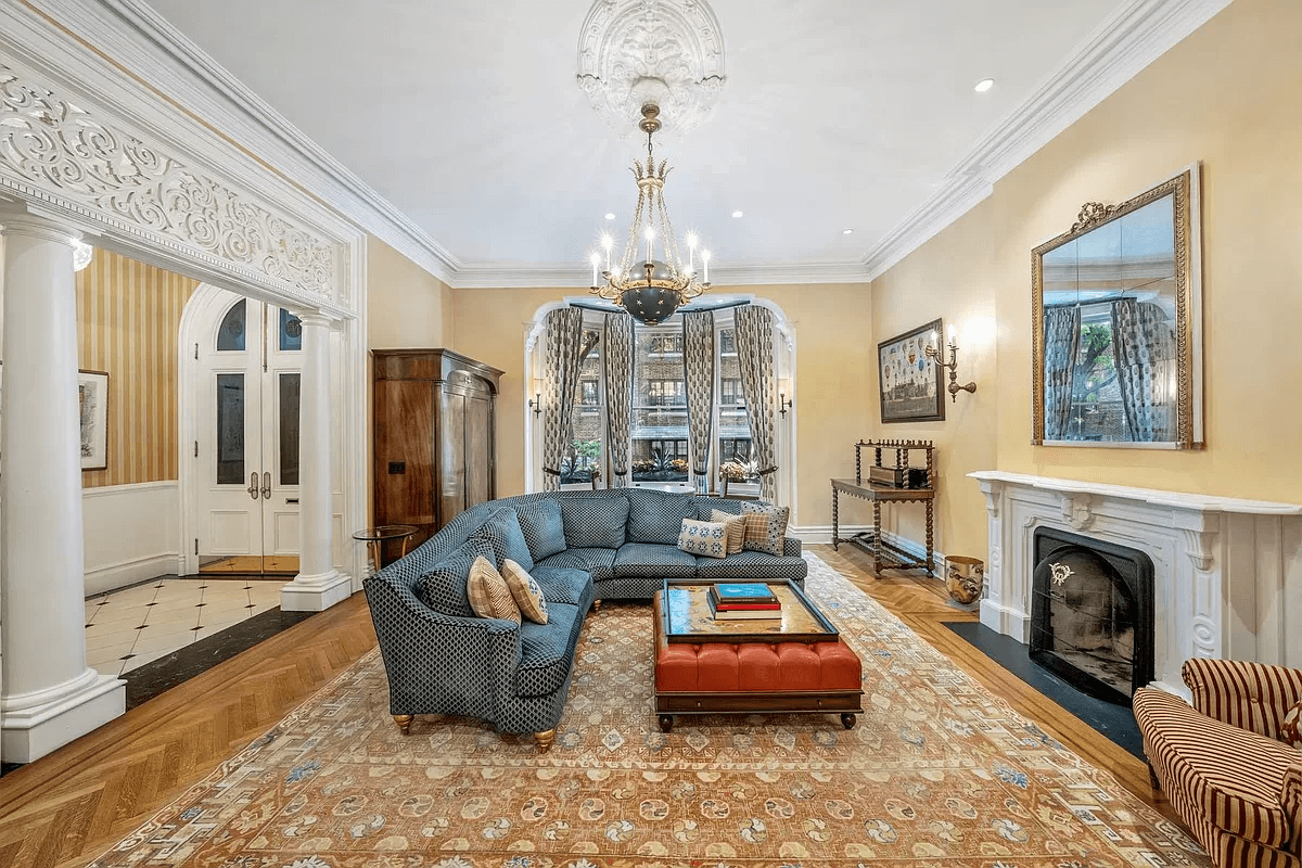 brooklyn heights - parlor with bay window niche