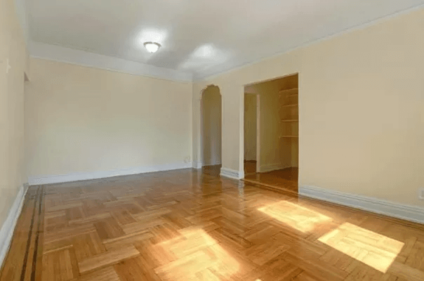 caton park living room with wood floor and picture rails